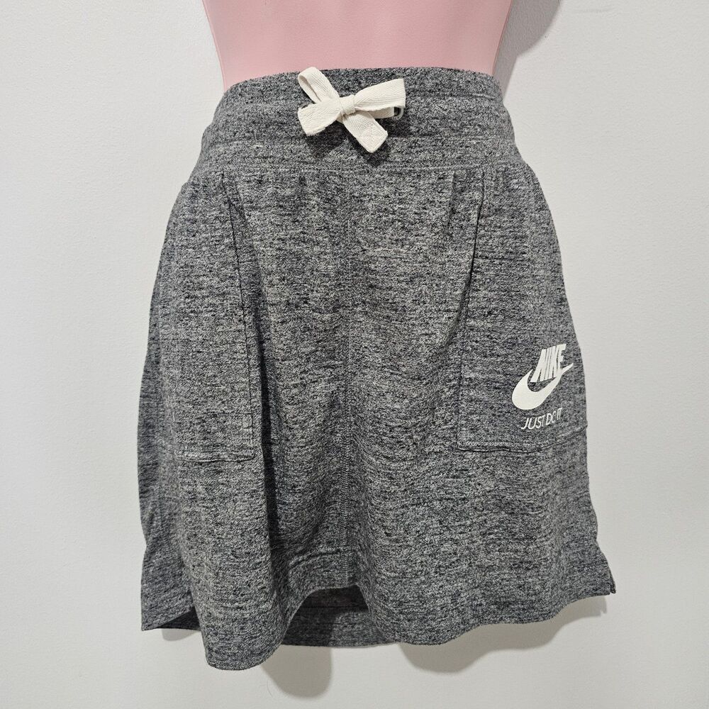 Nike - Skirt Athletic Pockets  Drawstring Short -  Size M - Heather Gray